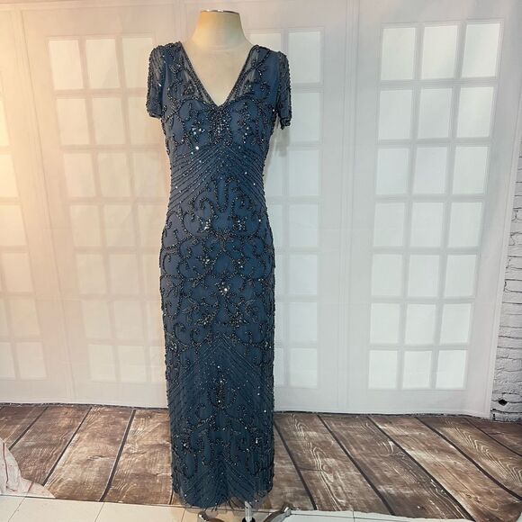 Pisarro Nights Sapphire Beaded Mesh V-Neck Short Sleeve Formal Gown Size 4 - Picture 4 of 14